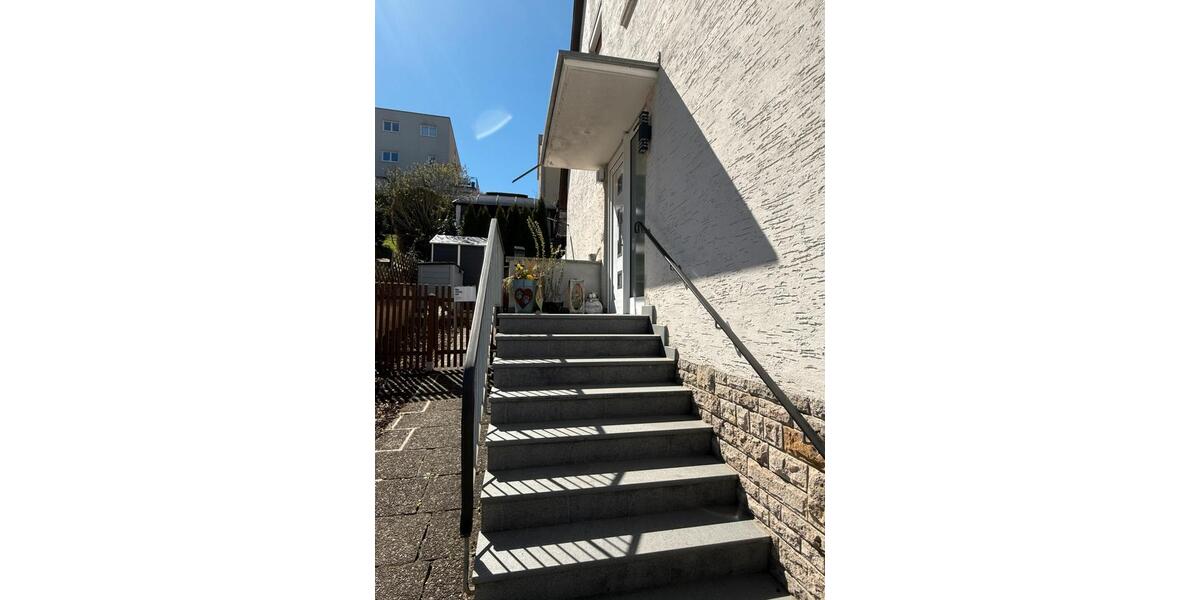 Mehrfamilienhaus, Wohnhaus Neustadt an der Aisch - 7 Zimmer, 170 m&sup2;, 530.000&euro; | Angebot:26069251