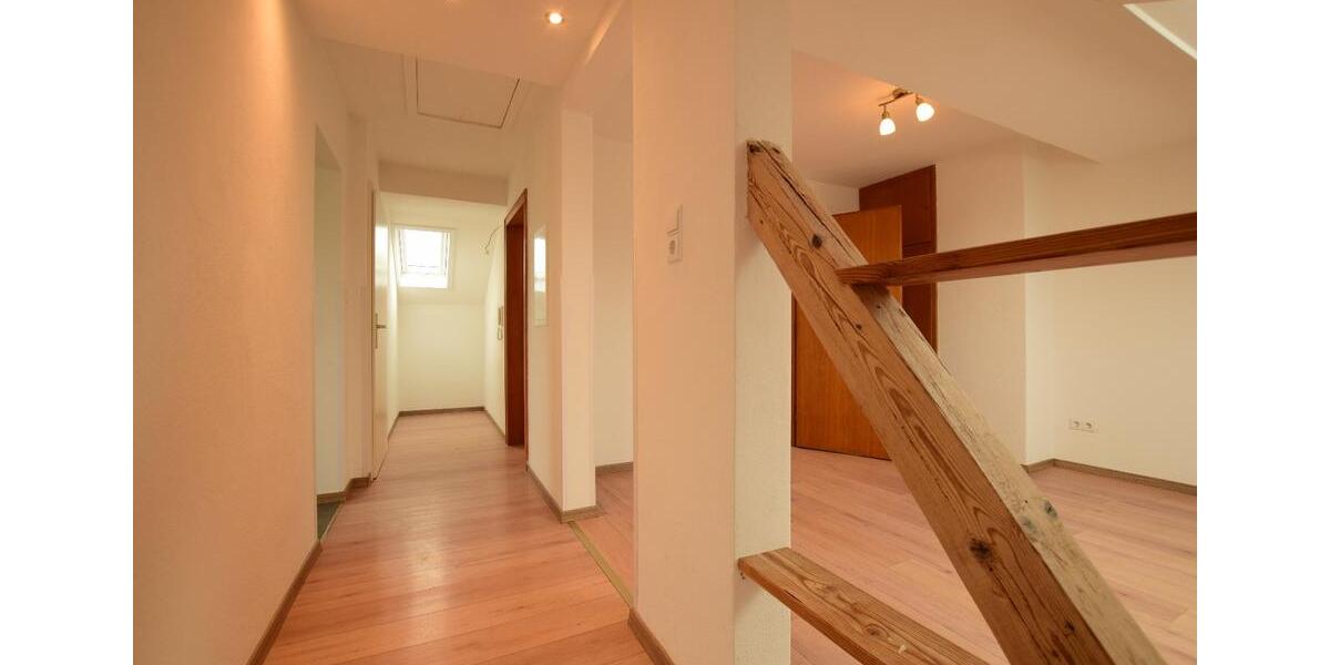 Dachgeschoßwohnung Koblenz Horchheim - 3 Zimmer, 65 m&sup2;, 700&euro; | Angebot:26435810