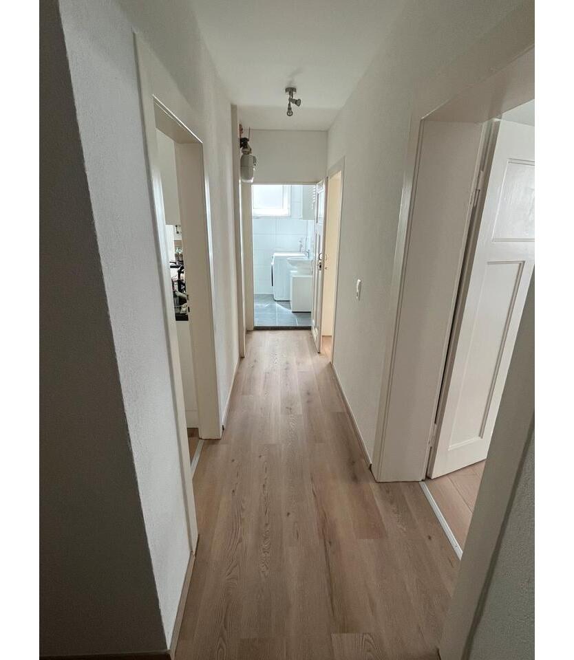 Renovierte Wohnung 2-ZKB (60qm) mit Balkon & neuer Einbauküche