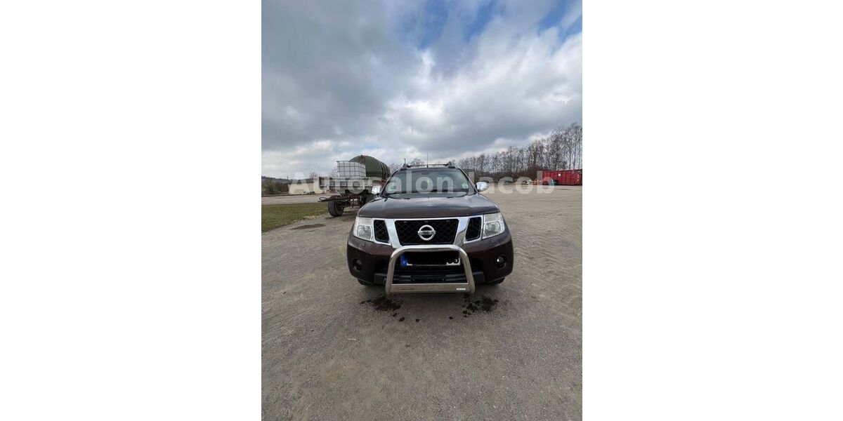 Nissan Navara 230.000 km 3.990 &euro; München 81249