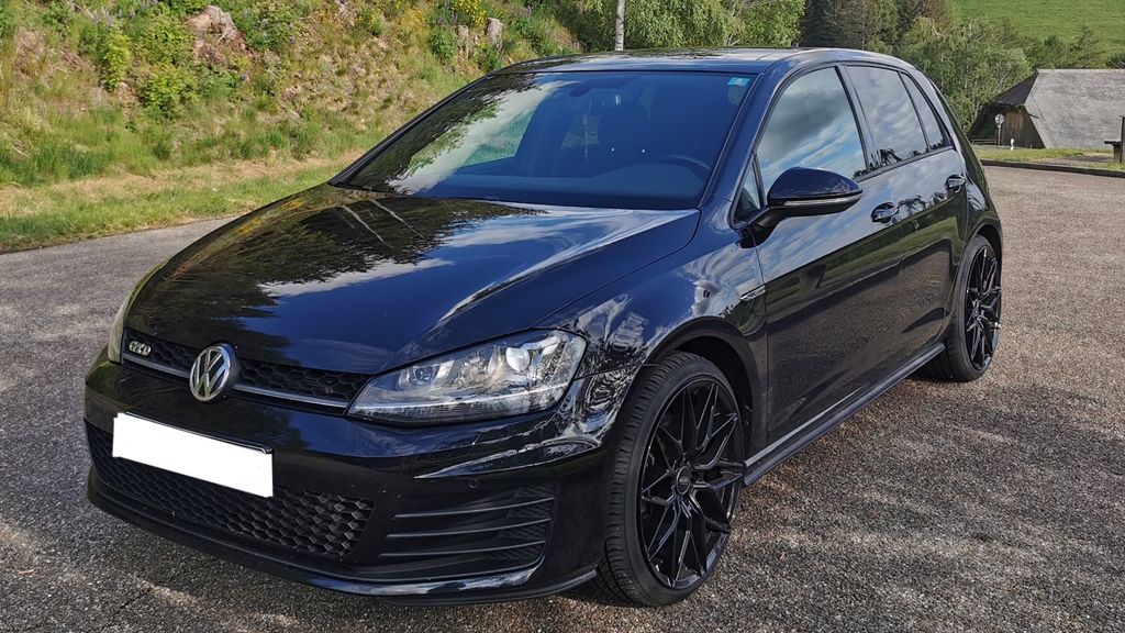 VW Golf 157.822 km 14.950 &euro; Schonach 78136