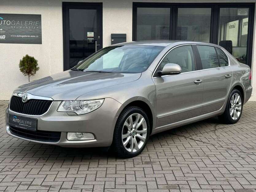 Skoda Superb 178.637 km 3.990 € Neumünster 24536