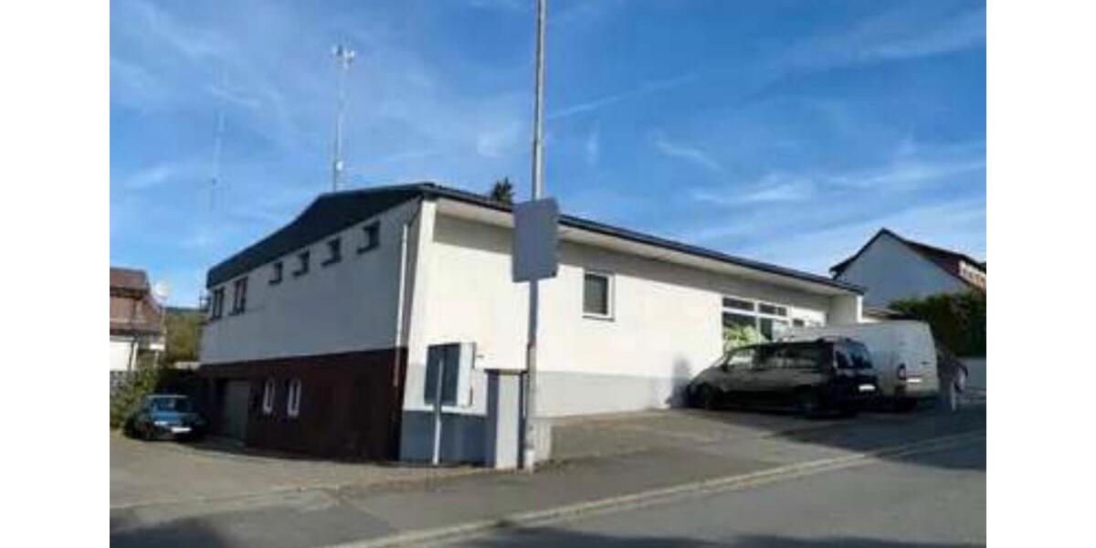 Gewerberaum mit Lagerflächen, Garage und Brüo in Herborn -Alsbach zimmer