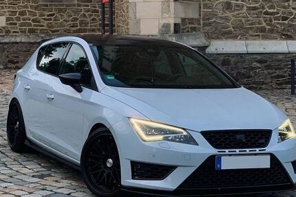 Seat Leon 156.700 km 14.800 &euro; Schneeberg 08289