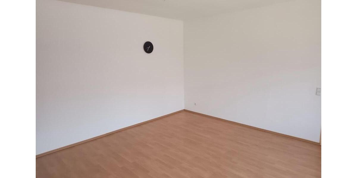 Etagenwohnung Schwalbach - 2.5 Zimmer, 63 m&sup2;, 500&euro; | Angebot:25549570