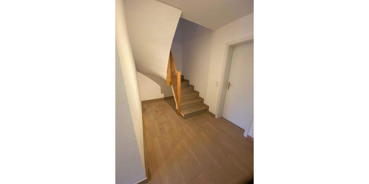 Reihenmittelhaus Aue - 5 Zimmer, 130 m&sup2;, 330.000&euro; | Angebot:25771065