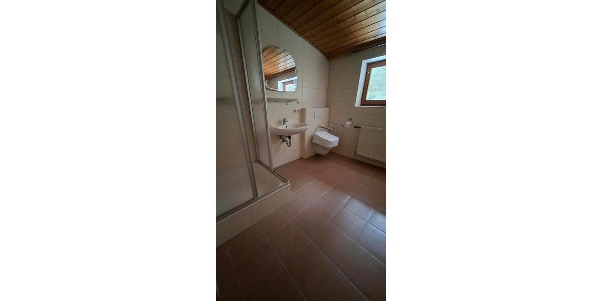 Dachgeschoßwohnung Cham - 2 Zimmer, 60 m&sup2;, 480&euro; | Angebot:25833077