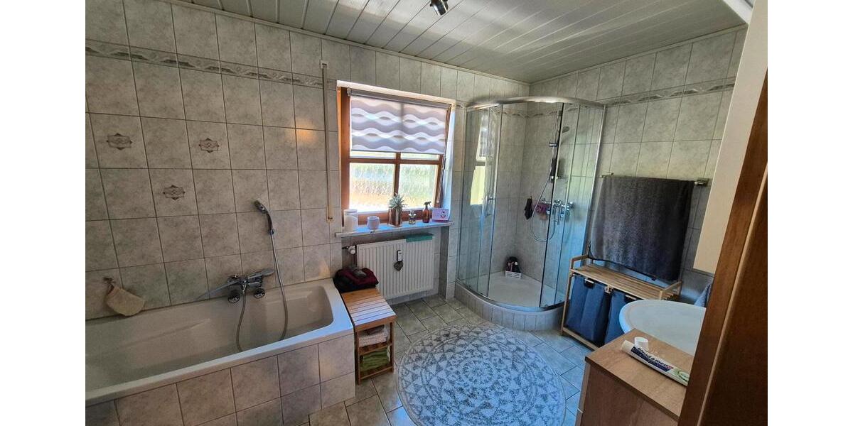 Etagenwohnung Bodenmais - 5 Zimmer, 120 m&sup2;, 900&euro; | Angebot:26225302