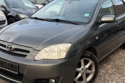 Toyota Corolla 274.000 km 1.950 &euro; Berlin 10245