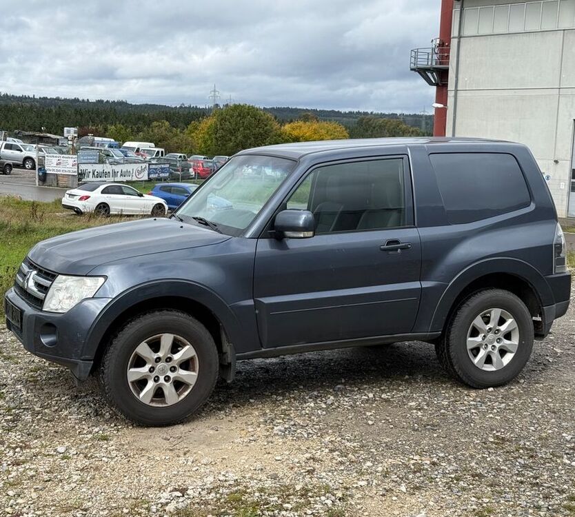 Mitsubishi Pajero 356.000 km 4.950 € Dotternhausen 72359