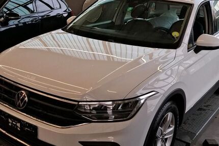 VW Tiguan 102.968 km 22.900 &euro; Burghaun 36151