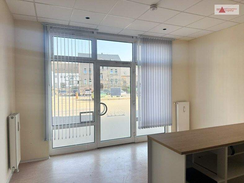 Gewerbeobjekt Kirchberg Burkersdorf - 3 Zimmer, 330&euro; | Angebot:25374665