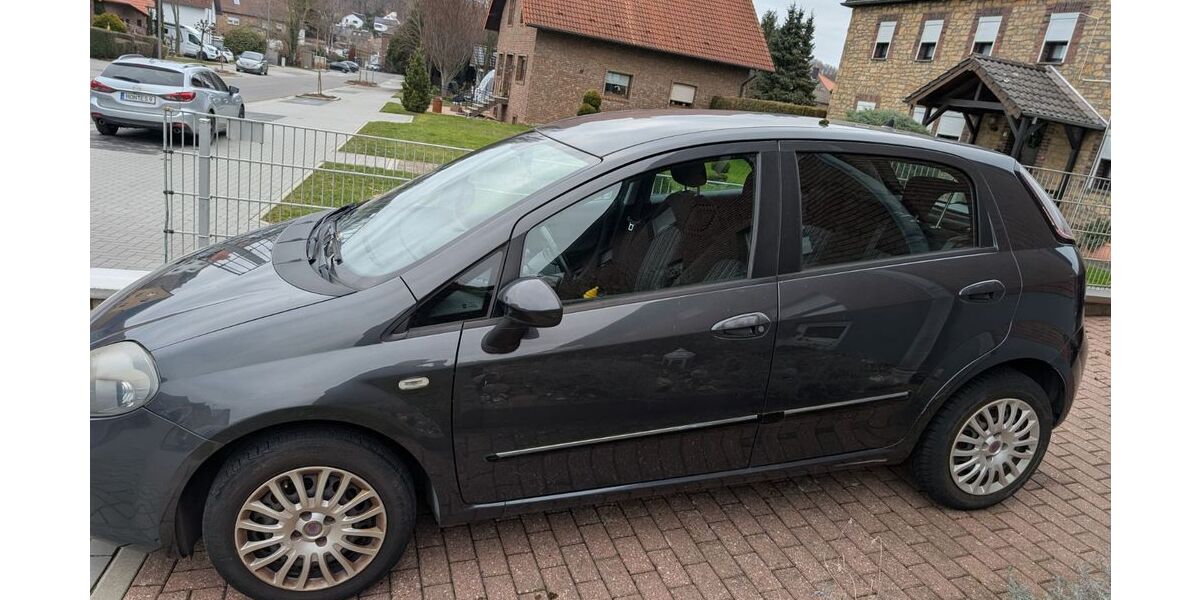 Fiat Punto 87.000 km 2.950 &euro; Nideggen 52385