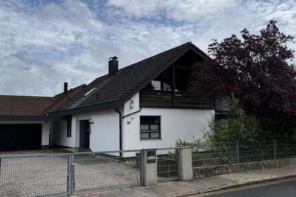 Haus zum Kaufen in Neumarkt 639.000 € 193 m² 7 zimmer