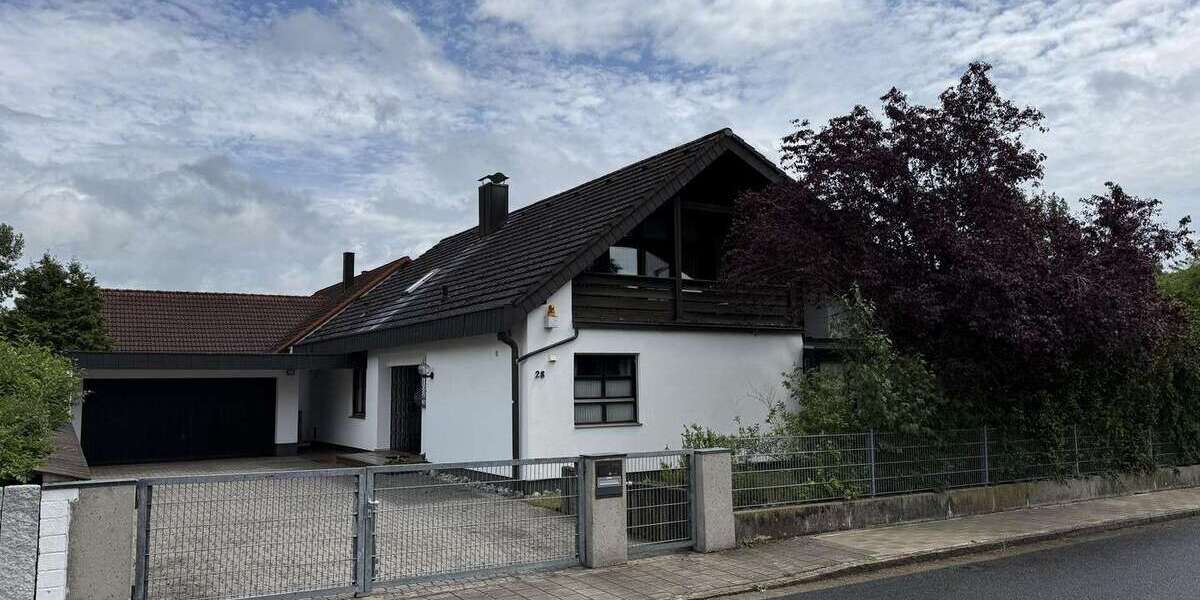 Haus zum Kaufen in Neumarkt 639.000 € 193 m² 7 zimmer