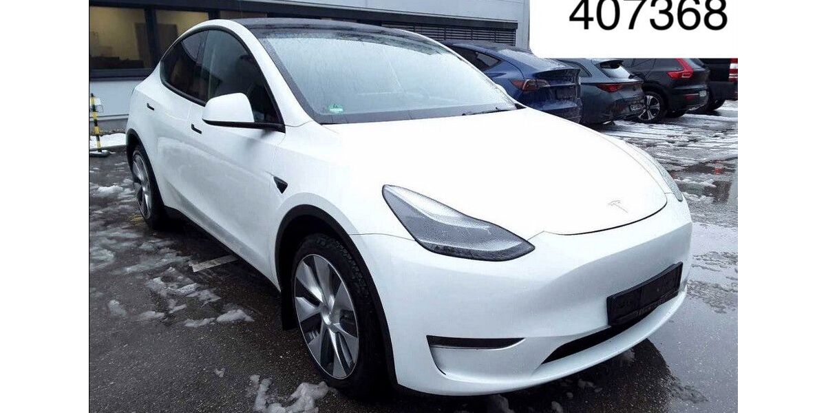 Tesla Model Y 121.244 km 28.350 &euro; Steinbach-Hallenberg OT Herges-Hallenberg 98587