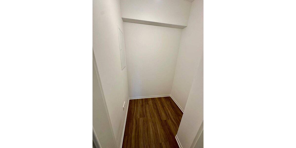 Etagenwohnung Düsseldorf Bilk - 4 Zimmer, 145 m&sup2;, 2.400&euro; | Angebot:26861741