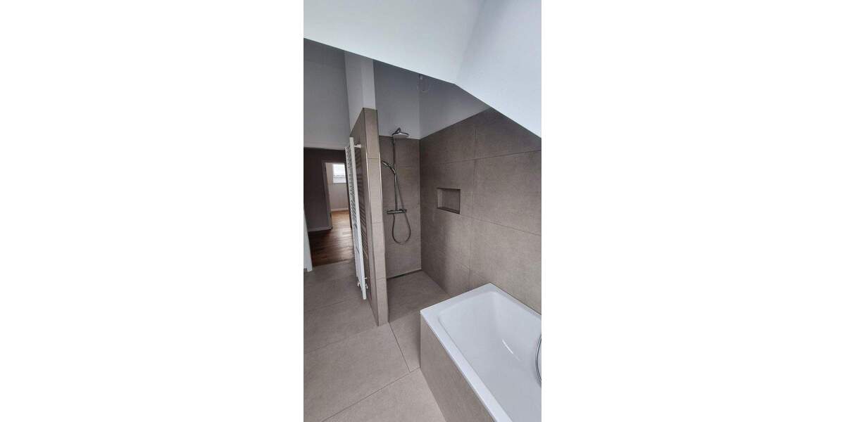 Etagenwohnung Schlüchtern - 3 Zimmer, 85 m&sup2;, 890&euro; | Angebot:25400124