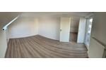 Dachgeschoßwohnung Esslingen am Neckar Brühl - 3.5 Zimmer, 70 m&sup2;, 1.000&euro; | Angebot:25378349