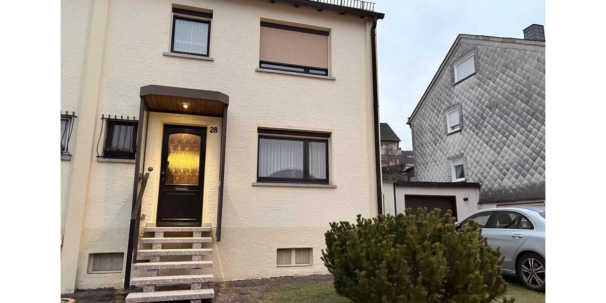 Haus zur Miete in Idar – ideale Lage, möbliert 5 zimmer