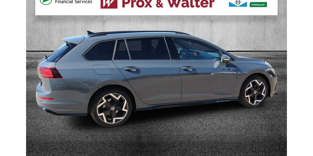 VW Golf VIII Variant 1.5 TSI R-Line LED+KAMERA+ACC 38.673 km 26.900 &euro; Hagenow 19230