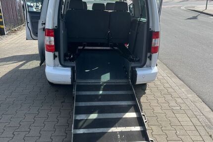 VW Caddy 216.016 km 5.999 &euro; Düsseldorf 40599