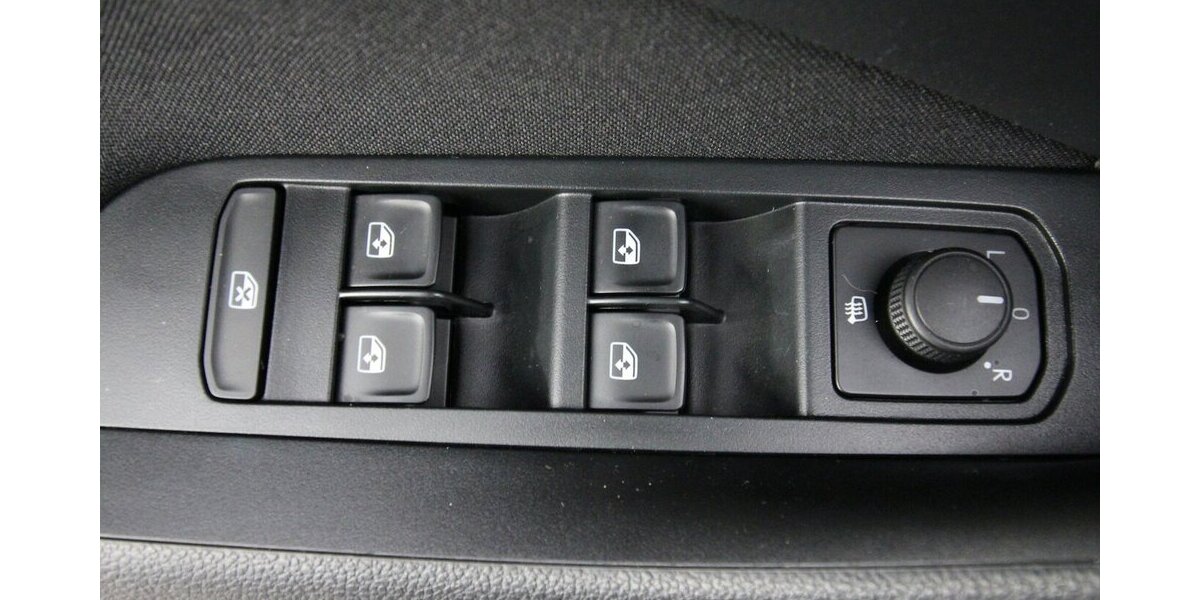 Skoda Kamiq TSI OPF Selection LED+TEMPOMAT+KLIMA+ALU 20.553 km 18.900 &euro; Hagenow 19230