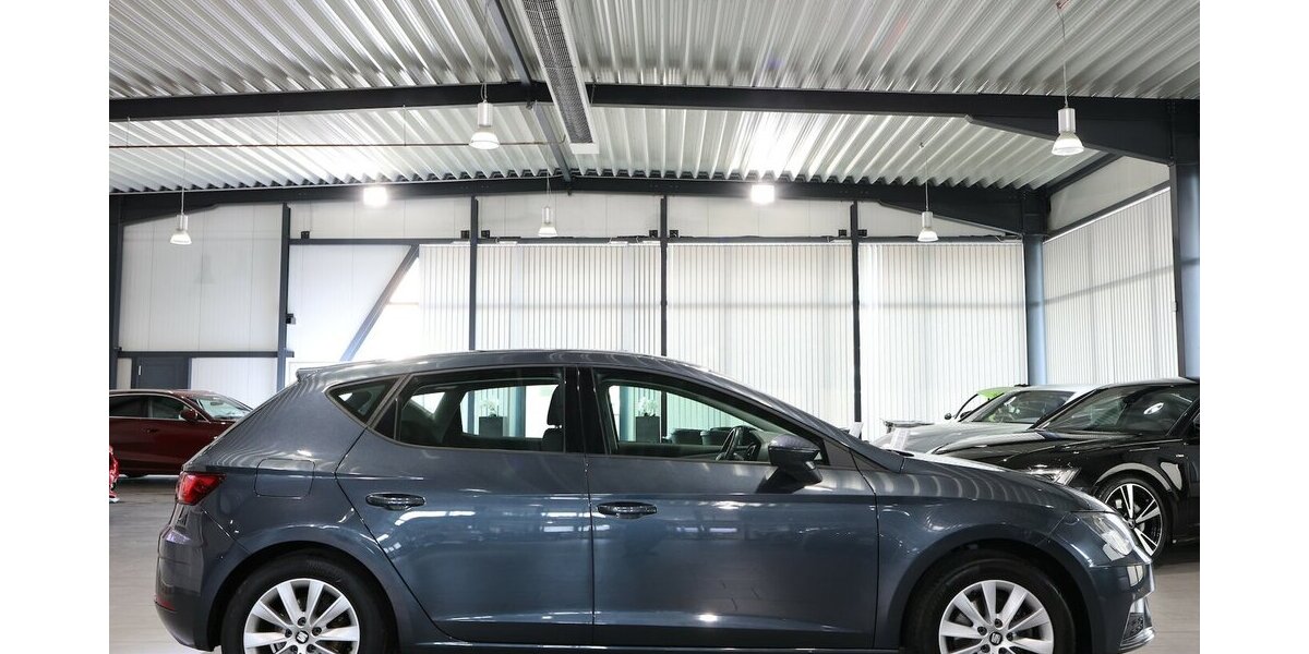 Seat Leon 1.6 TDI STYLE / NAVI-PLUS+APPLE+ANDROID 111.000 km 14.555 &euro; Hamm 59077