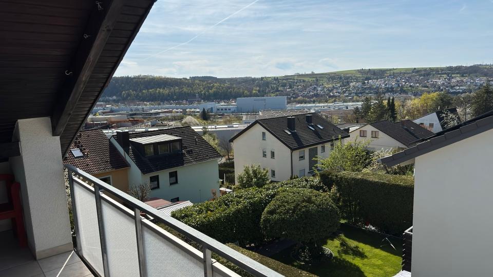 Dachgeschoßwohnung Würzburg Dürrbachau - 3 Zimmer, 70 m&sup2;, 690&euro; | Angebot:26113371