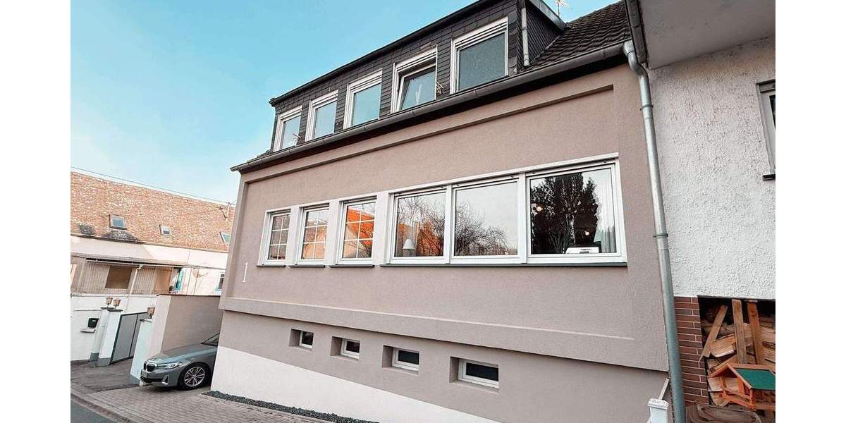 Modernisiertes Einfamilienhaus mit Garten & Pool in Koblenz-Lay 5 zimmer