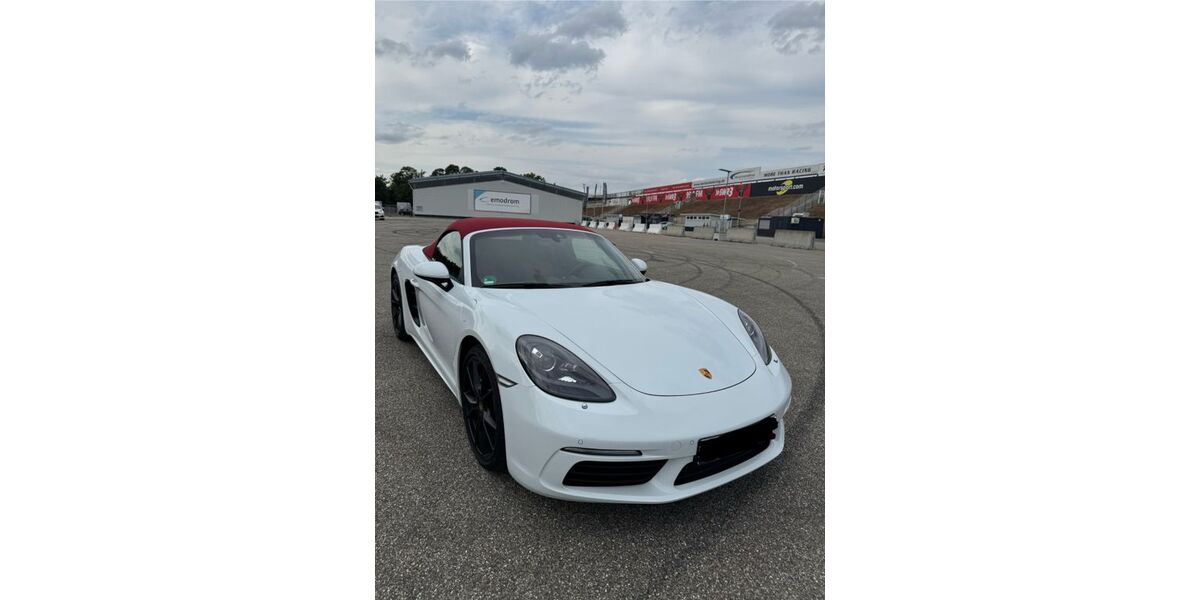 Porsche Boxster 8.900 km 65.450 &euro; Hockenheim 68766