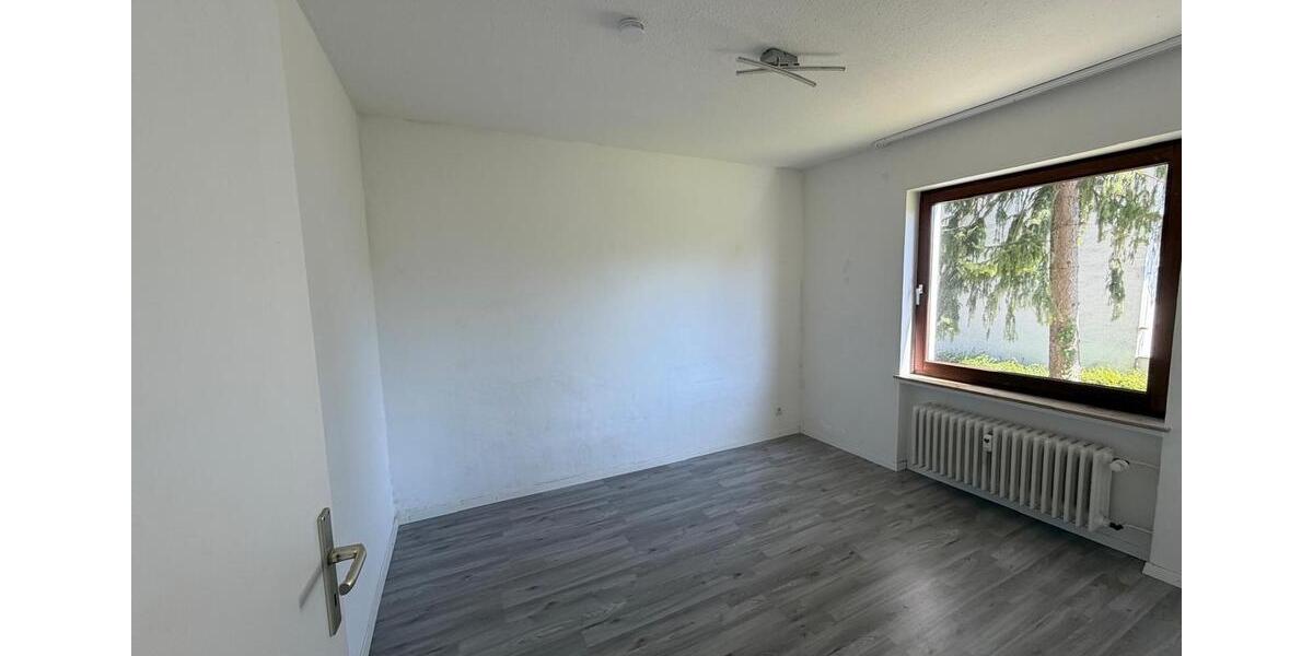 Etagenwohnung Lemgo - 4 Zimmer, 97 m&sup2;, 350&euro; | Angebot:26381684