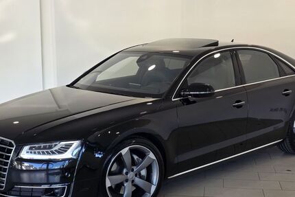 Audi A8 140.000 km 31.990 &euro; Hamburg 22043