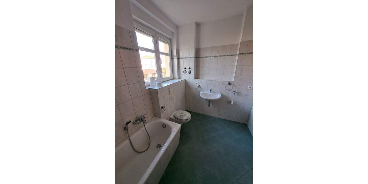 Etagenwohnung Leuna - 3 Zimmer, 95 m&sup2;, 180.000&euro; | Angebot:25471766