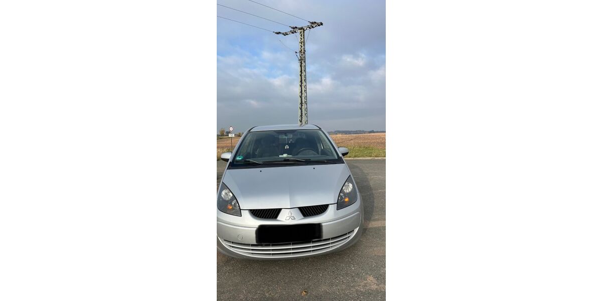 Mitsubishi Colt 228.500 km 1.000 &euro; Halsbrücke 09633