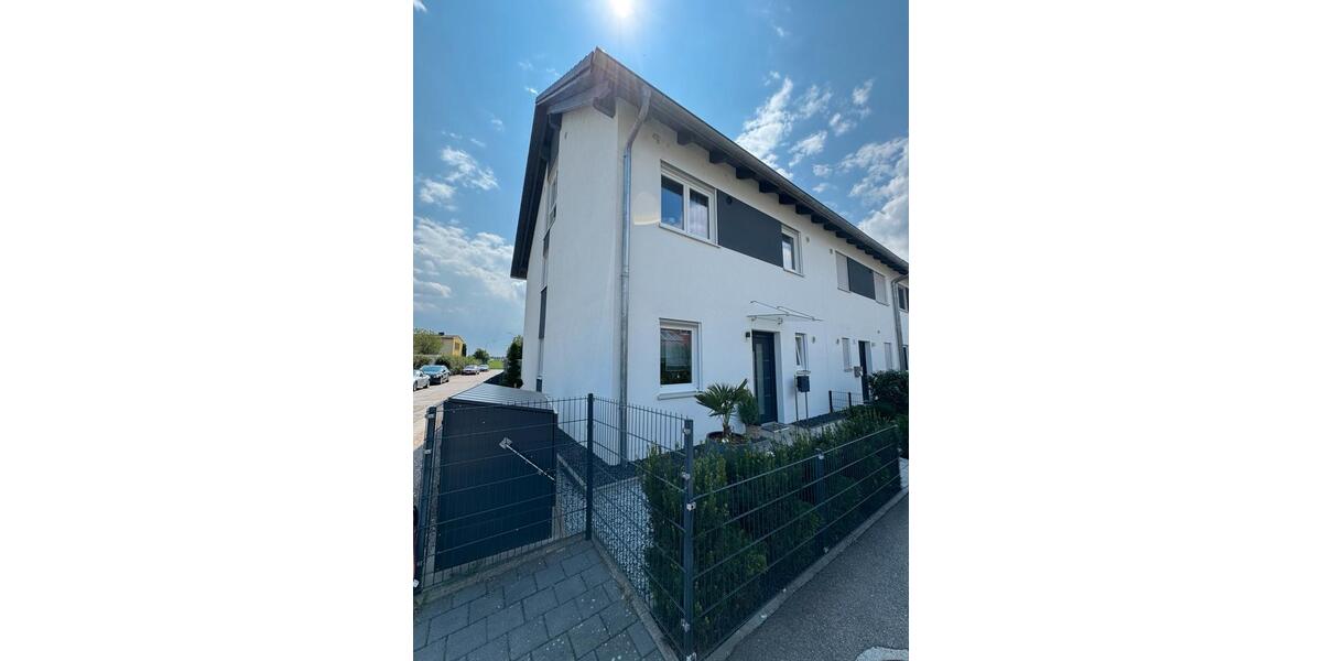 Reihenhaus Neutraubling - 5 Zimmer, 114 m&sup2;, 690.000&euro; | Angebot:27109009