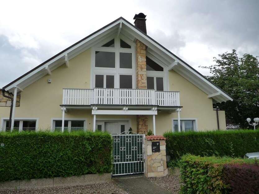Haus zum Kaufen in Köln 1.580.000 € 300 m²
