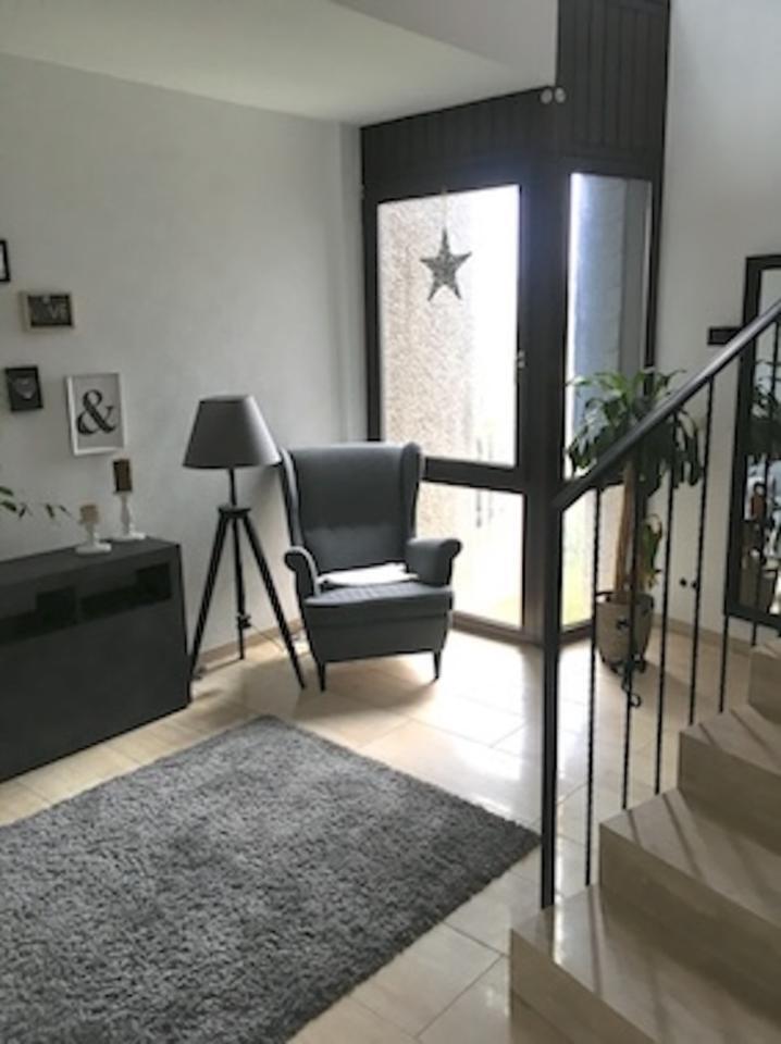 EXKL. Moderne, 4 Z., ETW, 150 qm Wfl., in RUHIHER LAGE (Erbpacht)