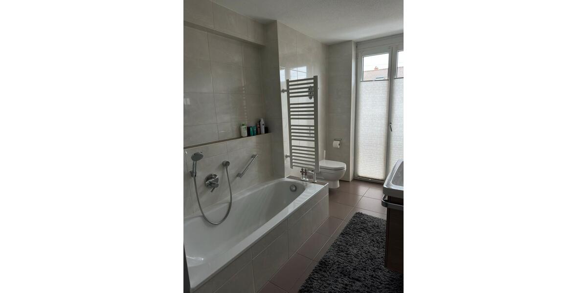 Etagenwohnung Augsburg Haunstetten-Siebenbrunn - 4 Zimmer, 100 m&sup2;, 1.500&euro; | Angebot:24852102