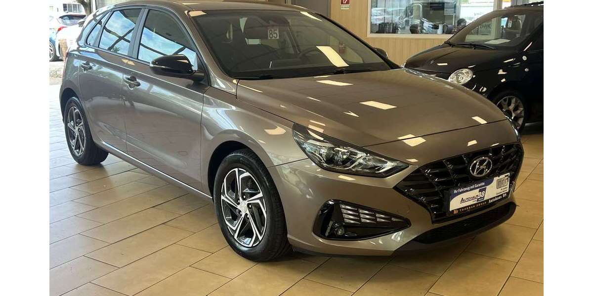 Hyundai i30 43.929 km 15.950 € Hennef 53773