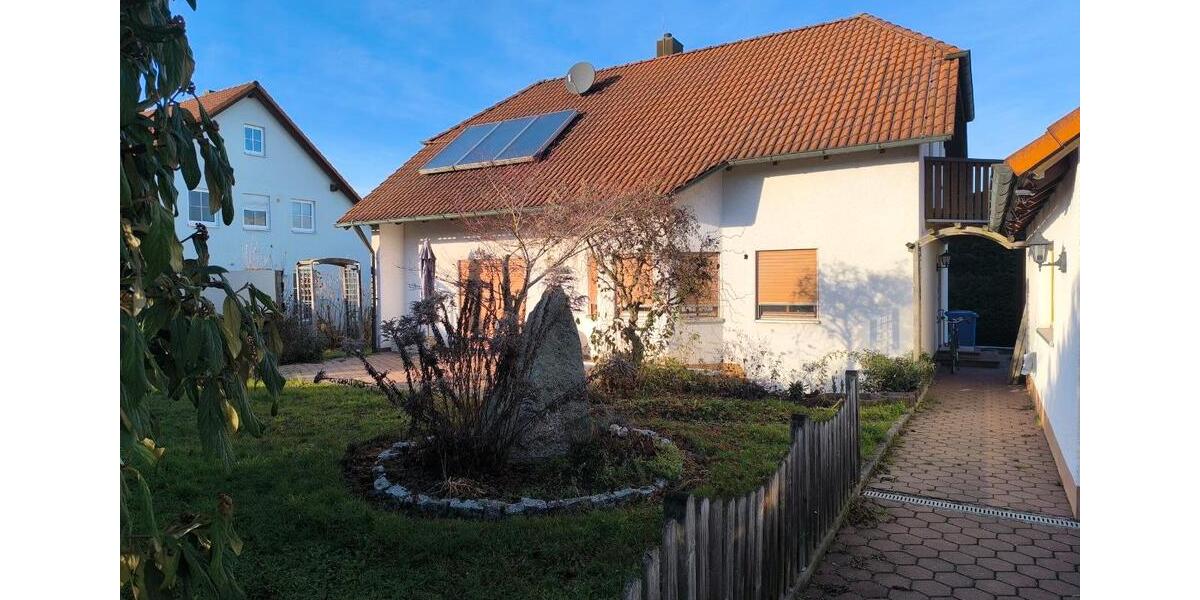 Einfamilienhaus Uffenheim - 6 Zimmer, 134 m&sup2;, 469.000&euro; | Angebot:25621976