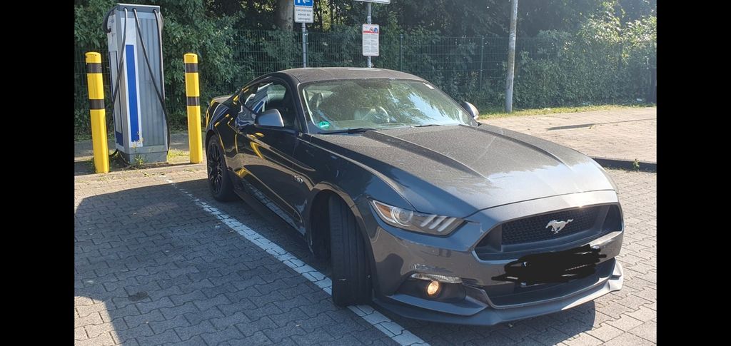 Ford Mustang 128.000 km 25.890 &euro; Fürstenfeldbruck 82256