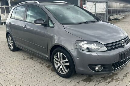VW Golf 211.000 km 2.599 &euro; Köfering 93096