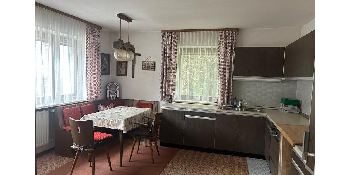 Einfamilienhaus Malgersdorf - 7 Zimmer, 175 m&sup2;, 500.000&euro; | Angebot:24534423