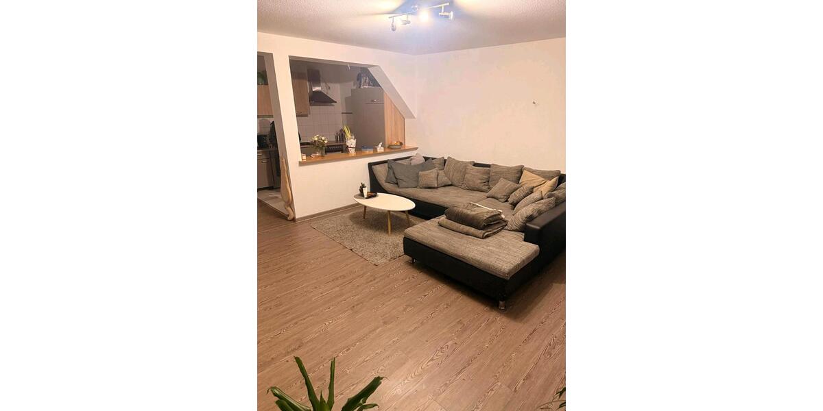 Vermieten schöne 2 Raumaltbauwohnung in Stadtmitte 2 zimmer