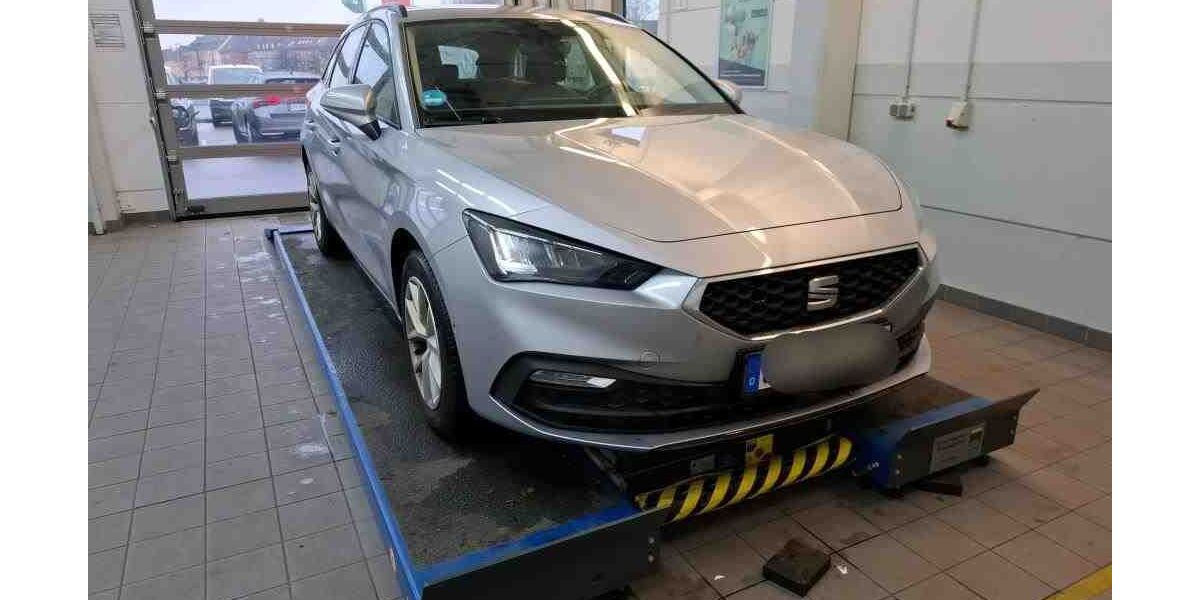 Seat Leon 99.100 km 19.950 &euro; Schleusingen 98553