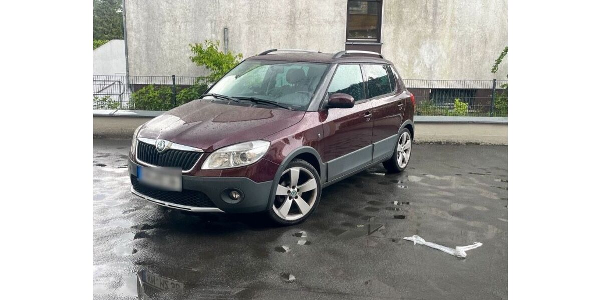 Skoda Fabia 148.000 km 4.300 &euro; Berlin 10179