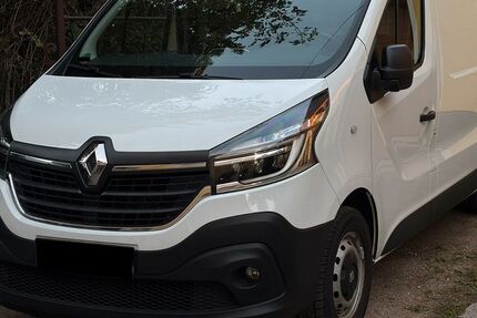 Renault Trafic 153.300 km 12.800 &euro; Berlin 10999