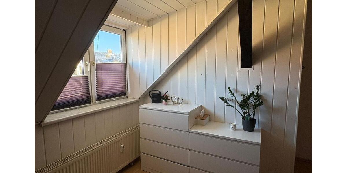 Dachgeschoßwohnung Elsterwerda - 2 Zimmer, 56 m&sup2;, 325&euro; | Angebot:25375816