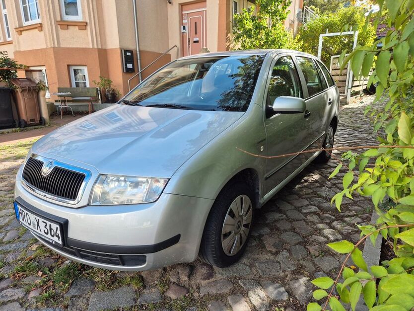 Skoda Fabia 71.500 km 2.890 € Rostock 18055